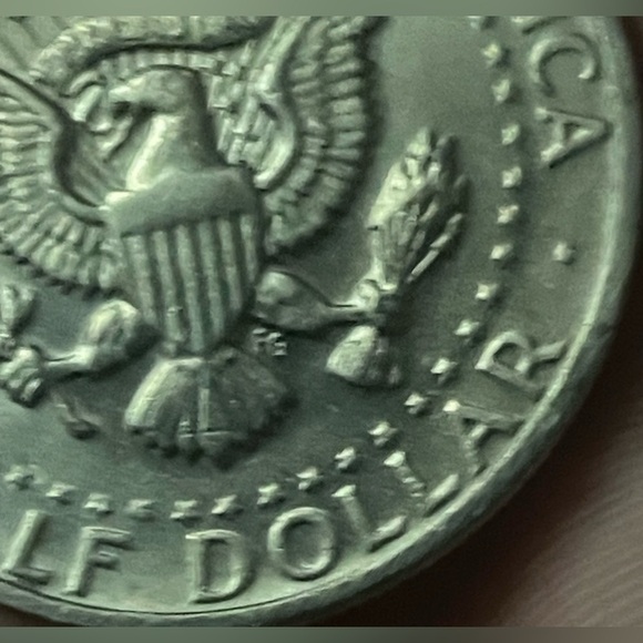 Very Rare 1971 JFK Half Dollar Error Piece Coin Error Coin Collector P. - Picture 4 of 12